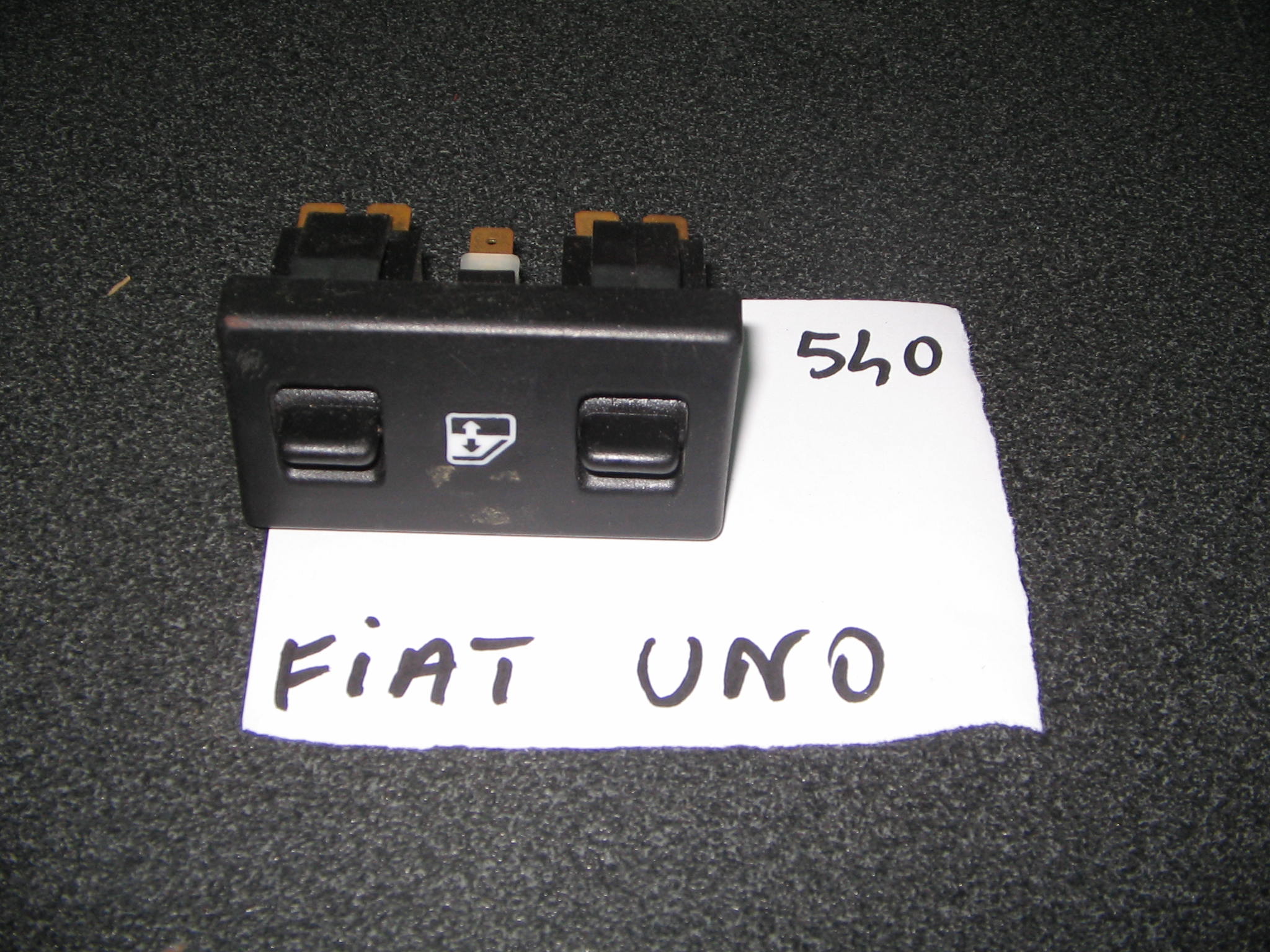 FIAT UNO INT. ALZAVETRO ART 1.132